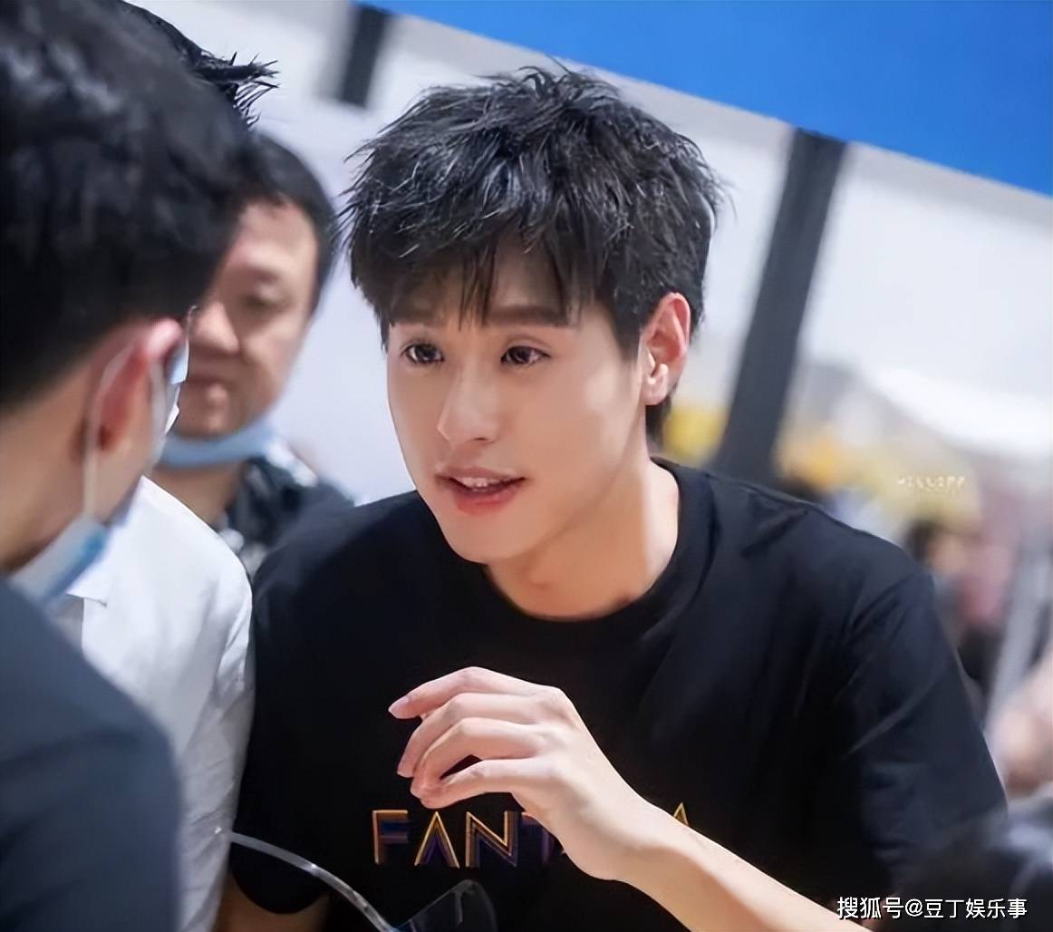 马群耀本周生日,主演《中国家庭》正式定档全国上映_电影_青岛_作品