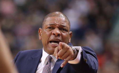 尼克杨身高2米01,帅气小伙是表哥,而凯文鲁尼长相一般,身高2米06是