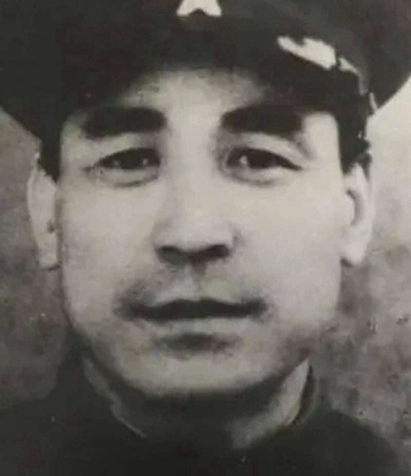 他曾担任湖南省军区司令员,1962年得到表扬,1972年被免职_龙书金_工作