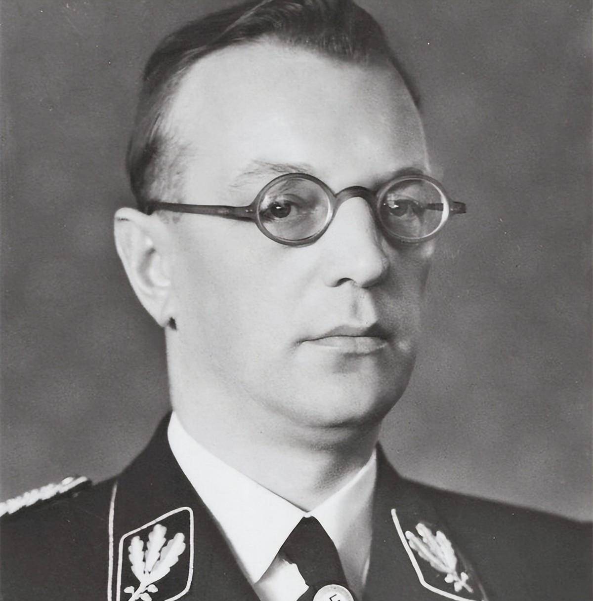 纳粹战犯施特莱彻:临死前毫无悔意,喊出一个名字_希特勒_罗森堡_里宾