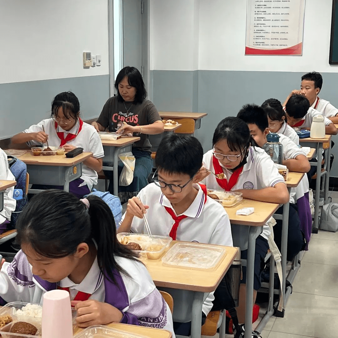 把关 共筑食品安全——第五十五中学食品安全工作纪实_家长_食堂_天津