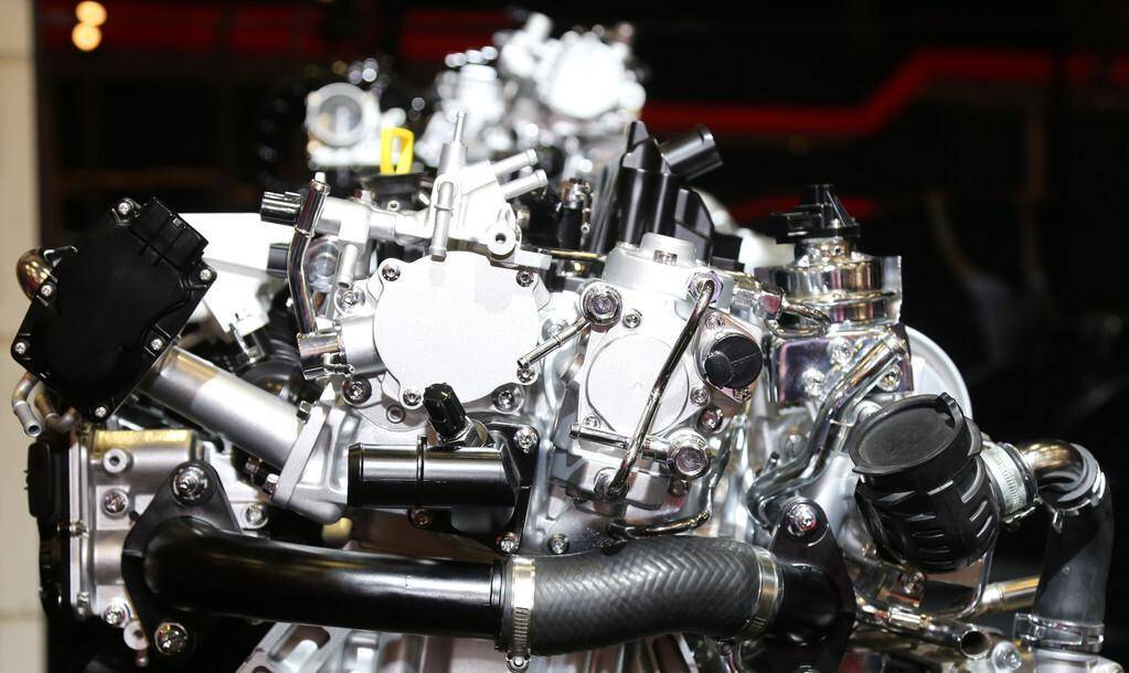 奥托:一个一穷二白的推销员,竟成为震惊世界的"内燃机之父"_研究_引擎