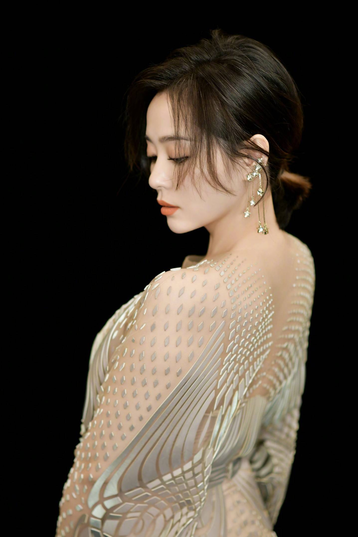 38岁张靓颖,唱得好身材竟然更好!_音乐_观众_成为了