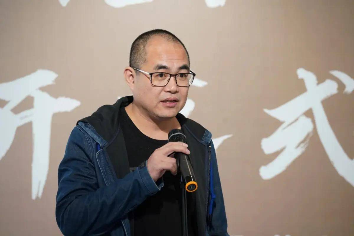 hongyushi展览现场:鲁迅会客厅—刘佳水墨肖像作品展_先生_苏州_中国