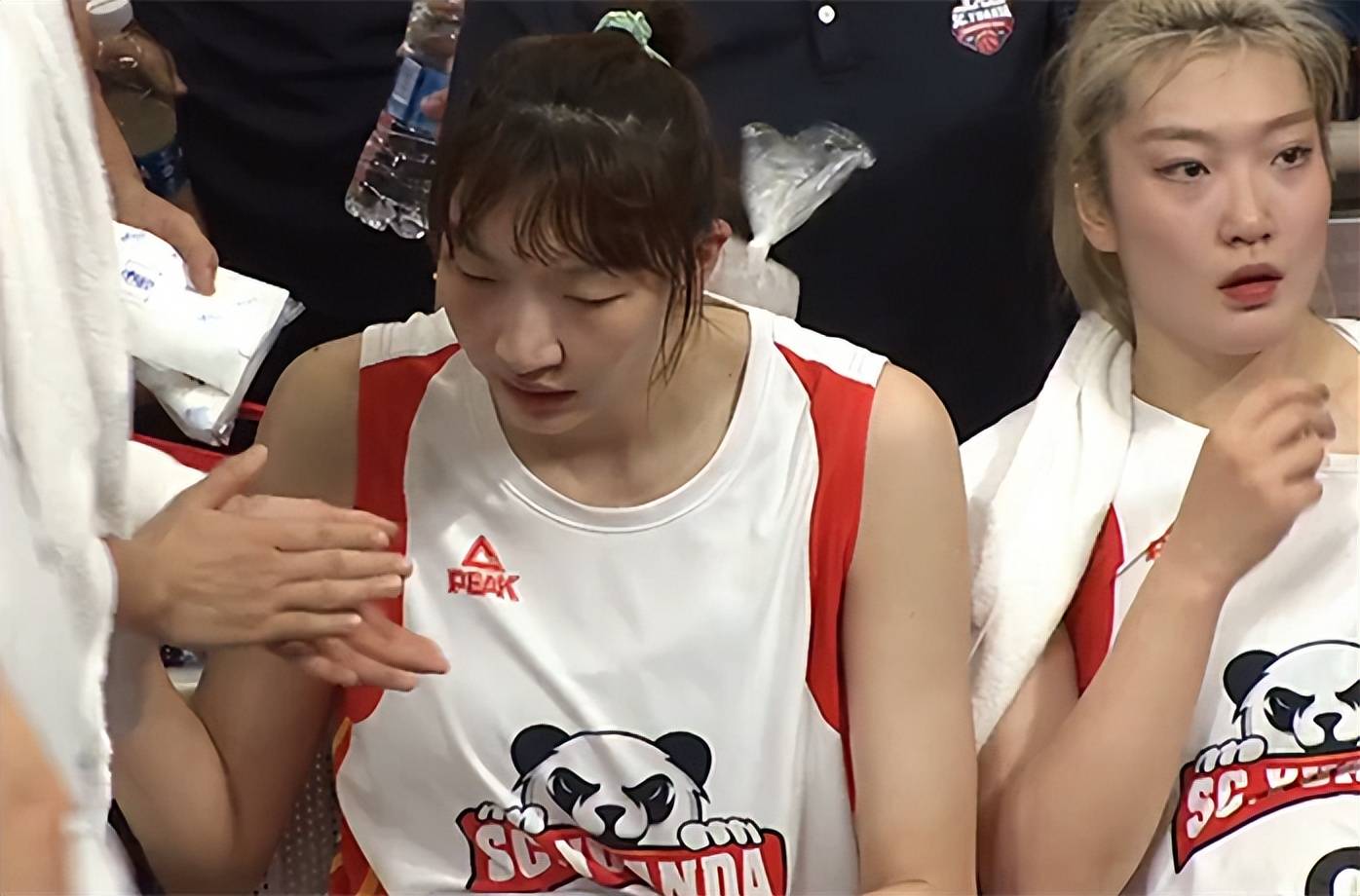 国家队三核 四国手,mvp帕克也没辙_比赛_李梦_王思雨