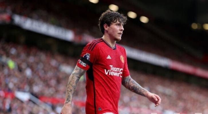 已经为曼联踢了 241 场比赛……_林德洛夫_赛季_杯赛