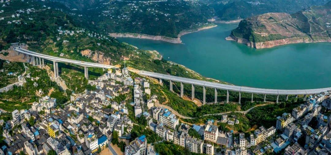 农发行彝良县支行再投1.