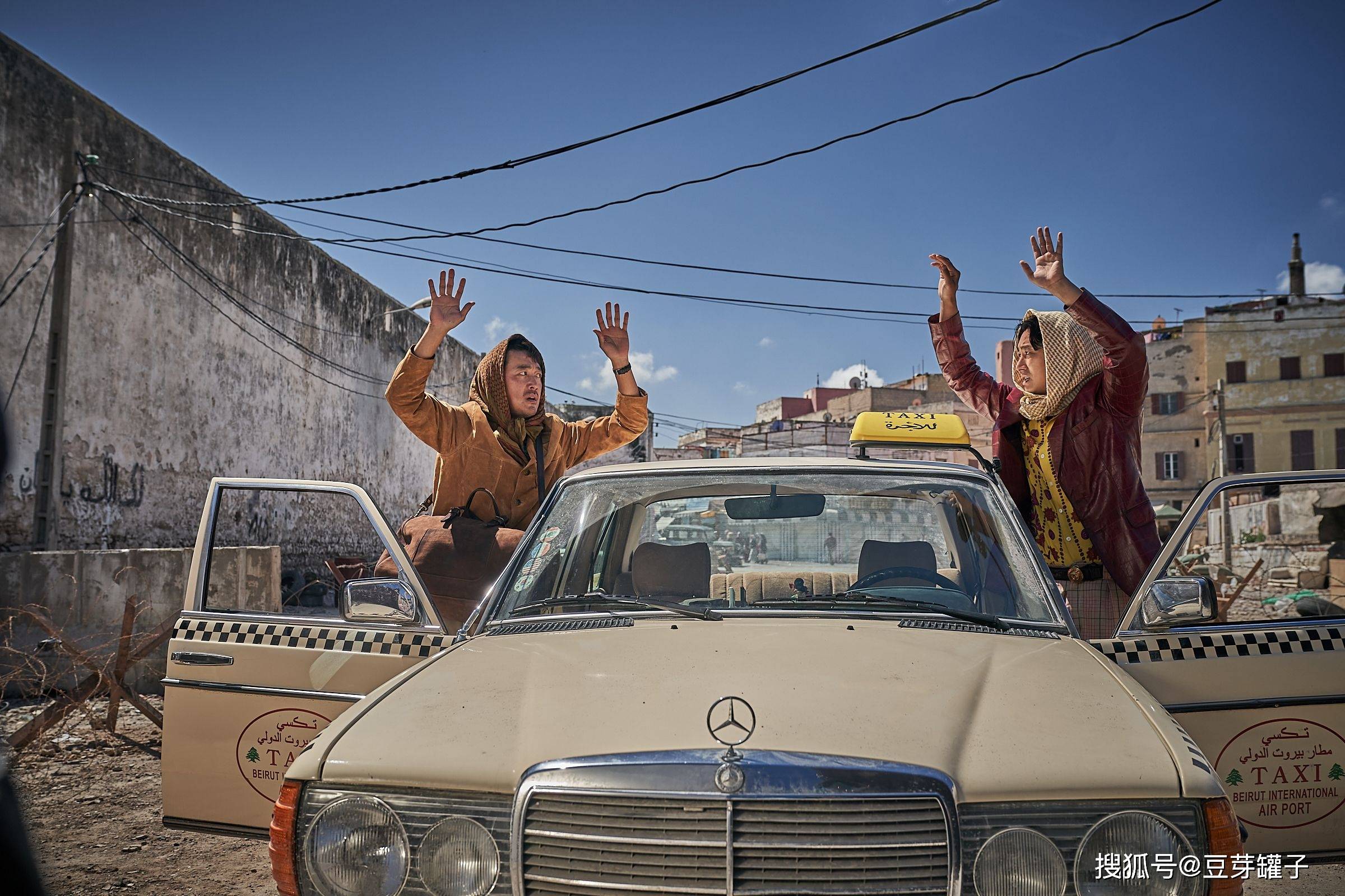 《非官方行动》:河正宇二搭朱智勋,上演惊心动魄的异国人质救援