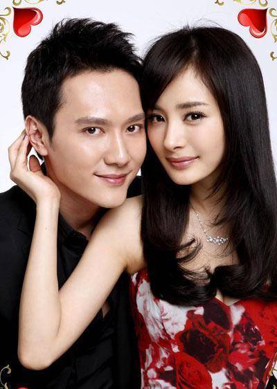 不仅如此,冯绍峰和杨幂两人在社交网络上的互动也非常亲密.