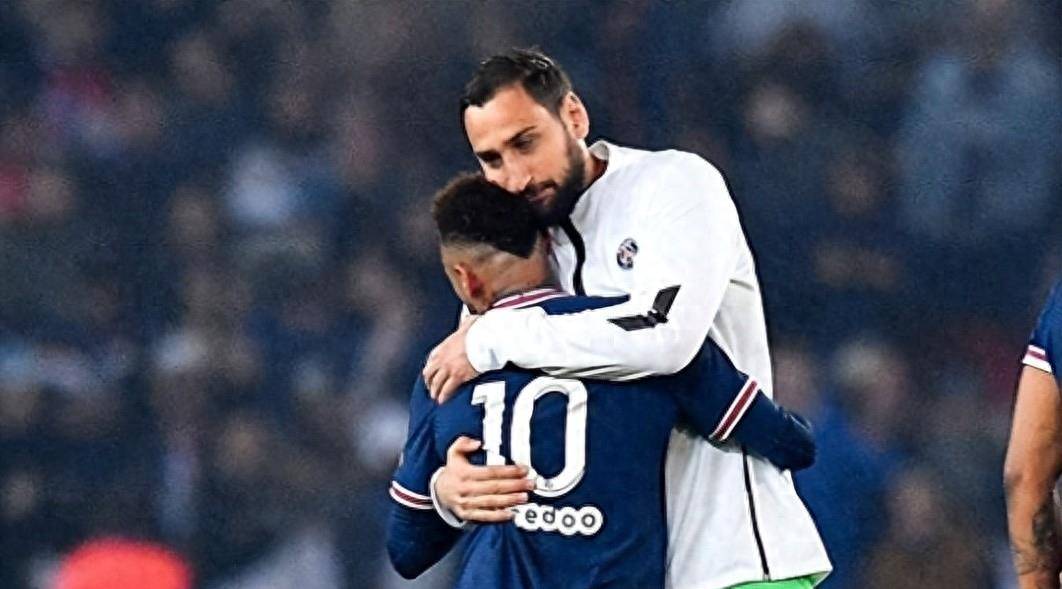 欧洲杯mvp昙花一现,转会巴黎养老混日子_多纳鲁马_比赛_足球