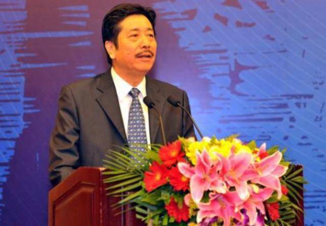 周令飞:与祖父鲁迅神似,却为爱情远赴台湾,曾靠卖爆米花度日_孙子