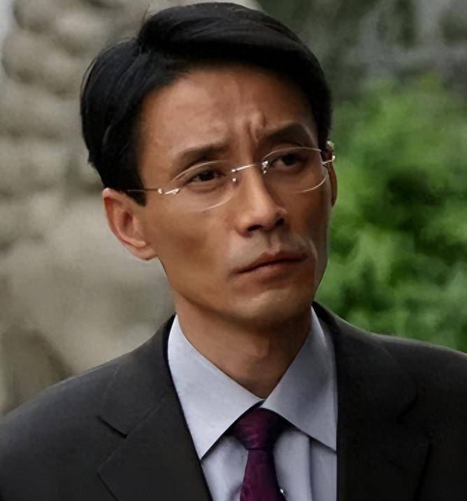 田小洁:其貌不扬干过修车工,离过婚却娶到江珊,他到底有何魅力_工作