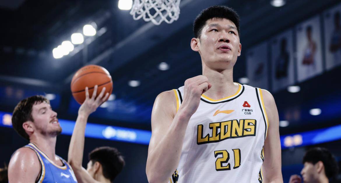 26岁国手两战31中24 年薪不足600万超值 作用不输周琦_胡金秋_王哲林