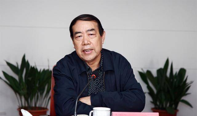 贾平凹前妻威武,仅怀疑贾平凹"精神偷欢",就悍然离婚_韩俊芳_生活