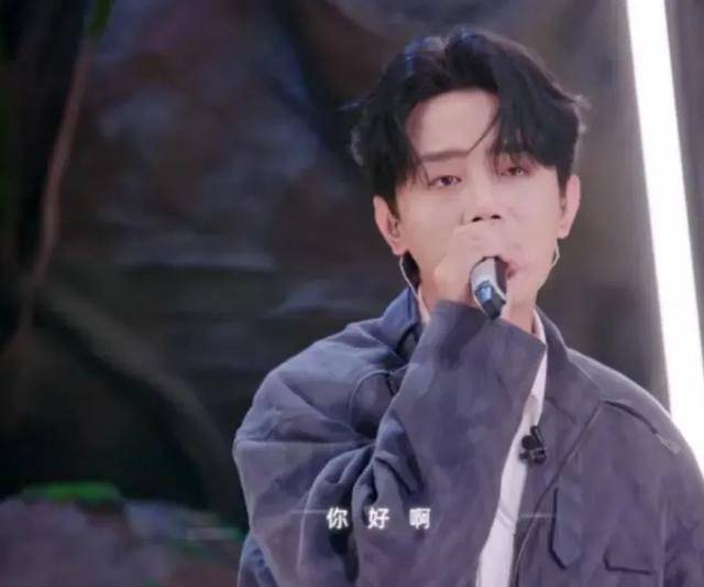 虽然在今年的披棘斩棘舞台上有看到过他,但是,如今出现在时光音乐会