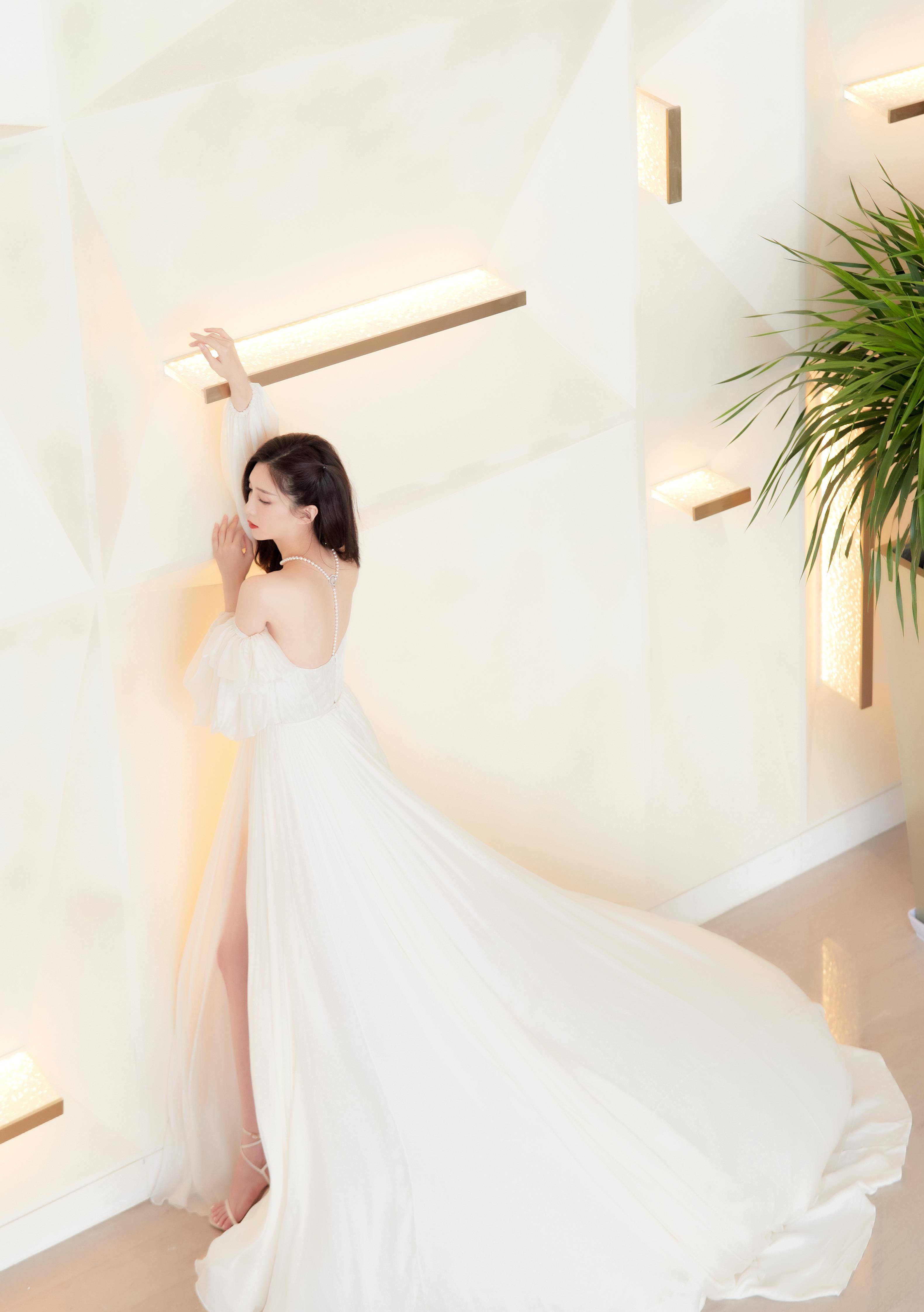 江疏影"时尚仙女裙":若隐若现,撩人心弦_气质_活动_白色