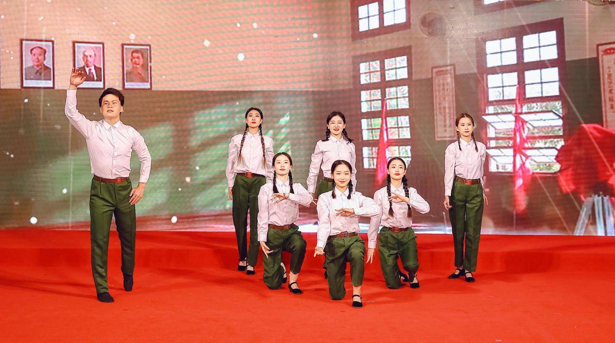 秋风起,北京吕家营村共绽重阳情_演出_老年人_活动