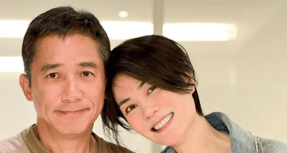 54岁王菲面色红润,被谢霆锋宠着状态太好_刘嘉玲_合作_照片