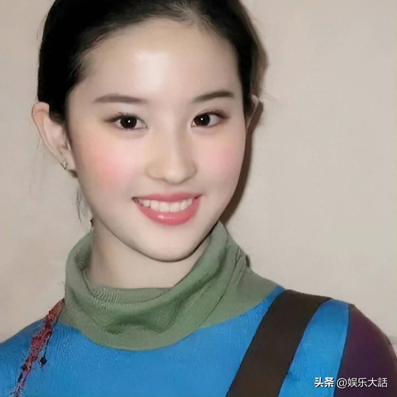 "天生白皮"的7位女明星,个个中了基因彩票,老天爷赏饭吃_皮肤_刘亦菲