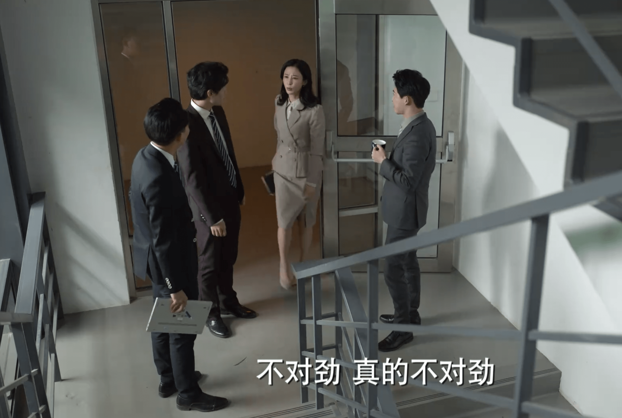 《玫瑰之战》中的金刚芭比,竟是一位世界冠军,自称蜜桃臀创始人_杜