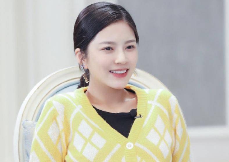 王灿高调炫富,坐劳斯莱斯戴600万名表,网友:嫁给有钱人真好_杜淳_女子