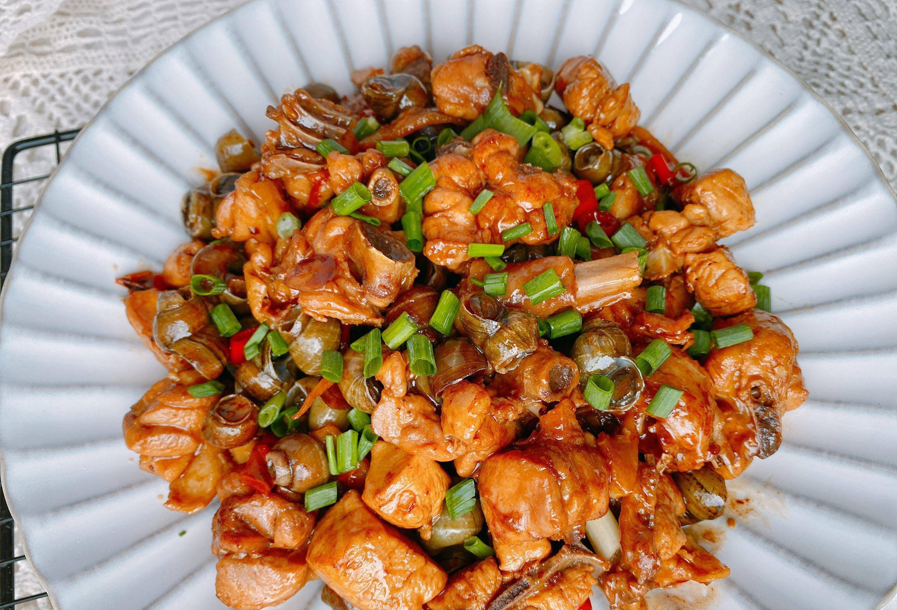 教你营养好吃的腊肉炒田螺肉,有滋有味很过瘾,孩子也不挑食啦_美食