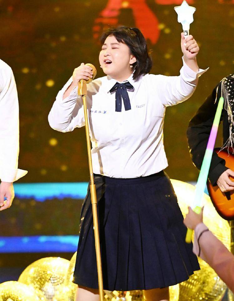 贾玲胖了才是真的火?小酒窝配蓬蓬裙实在讨喜!