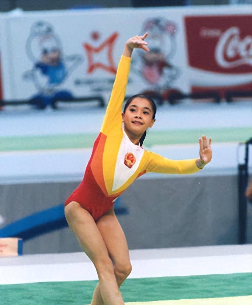 莫慧兰:18岁巅峰退役,"莫氏空翻"仍然极少数女运动员能完成_体操_父母