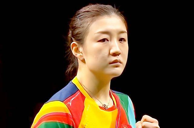 除了早田欣娜这样的国外选手,她还必须面对击败过她的佐科斯.