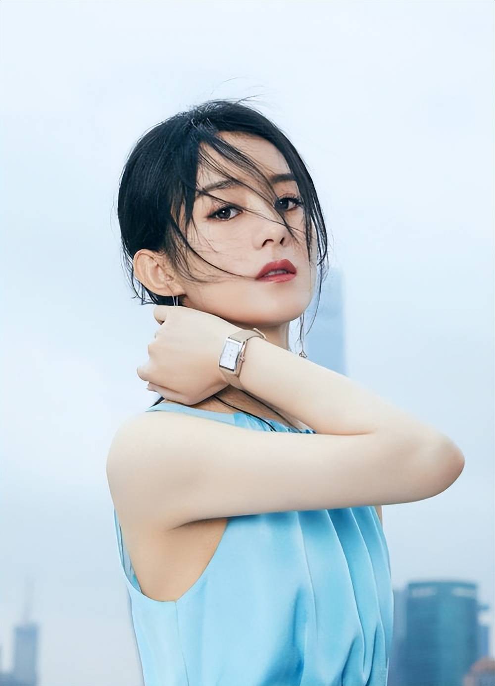 王思聪怼天怼地怼空气,但有个女人他从来不黑:来自农村的赵丽颖