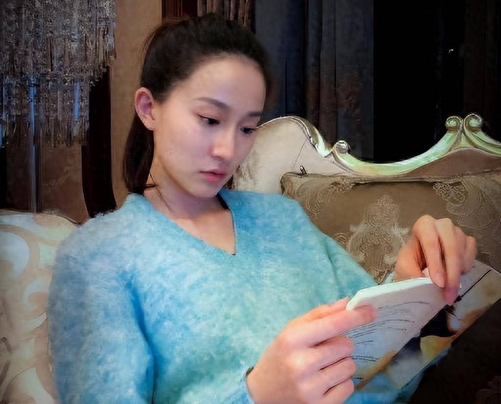 因一张照片走红,退役后拒绝进入娱乐圈去当教练_李莹念_女孩_大白杨