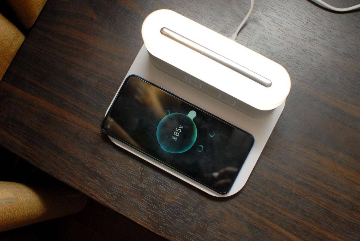 礼物分享：VFZ无线充电台灯，闹钟+时钟+无线充，好看好用又实用