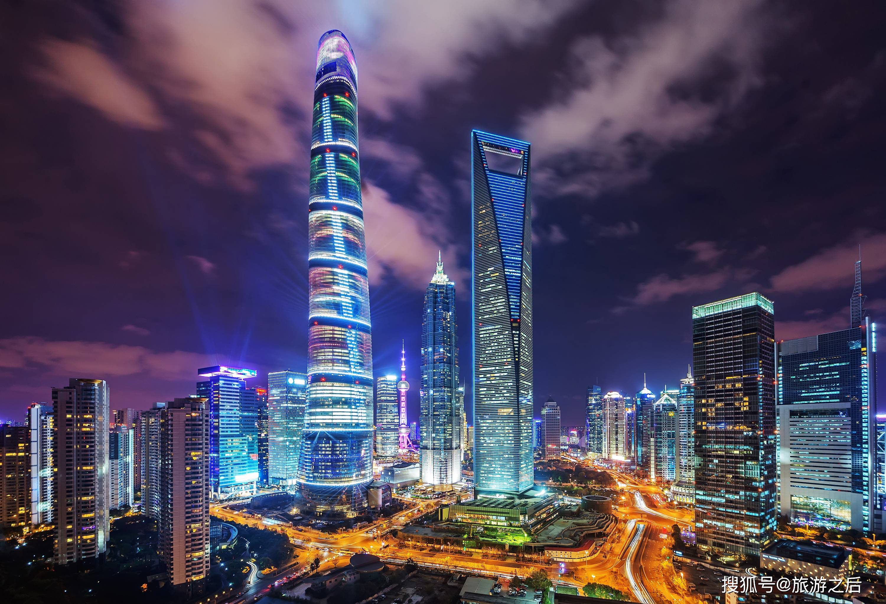 上海中心大厦632米高耸云霄, 美不胜收的城市全景尽收眼底