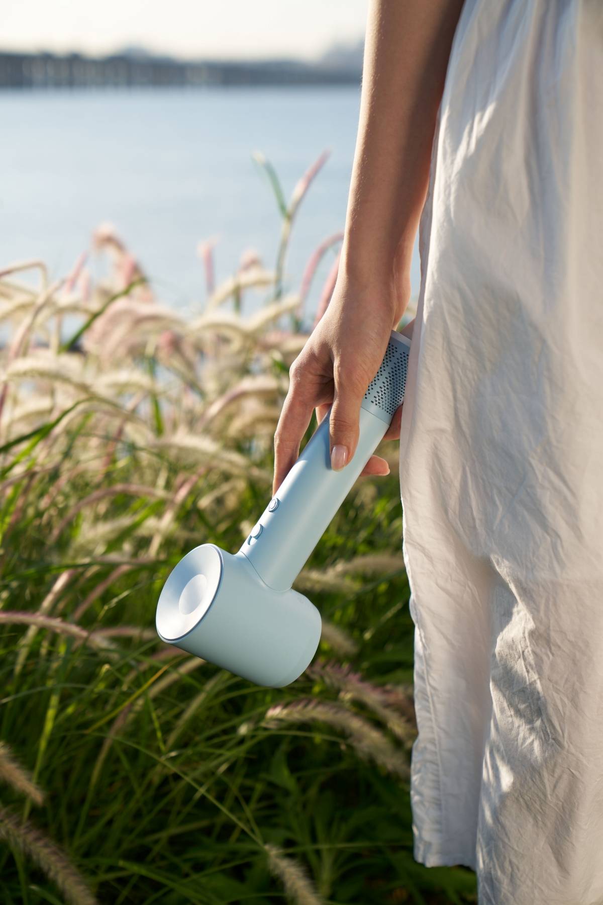 抚顺毛躁头发,有它解锁柔顺吹发体验