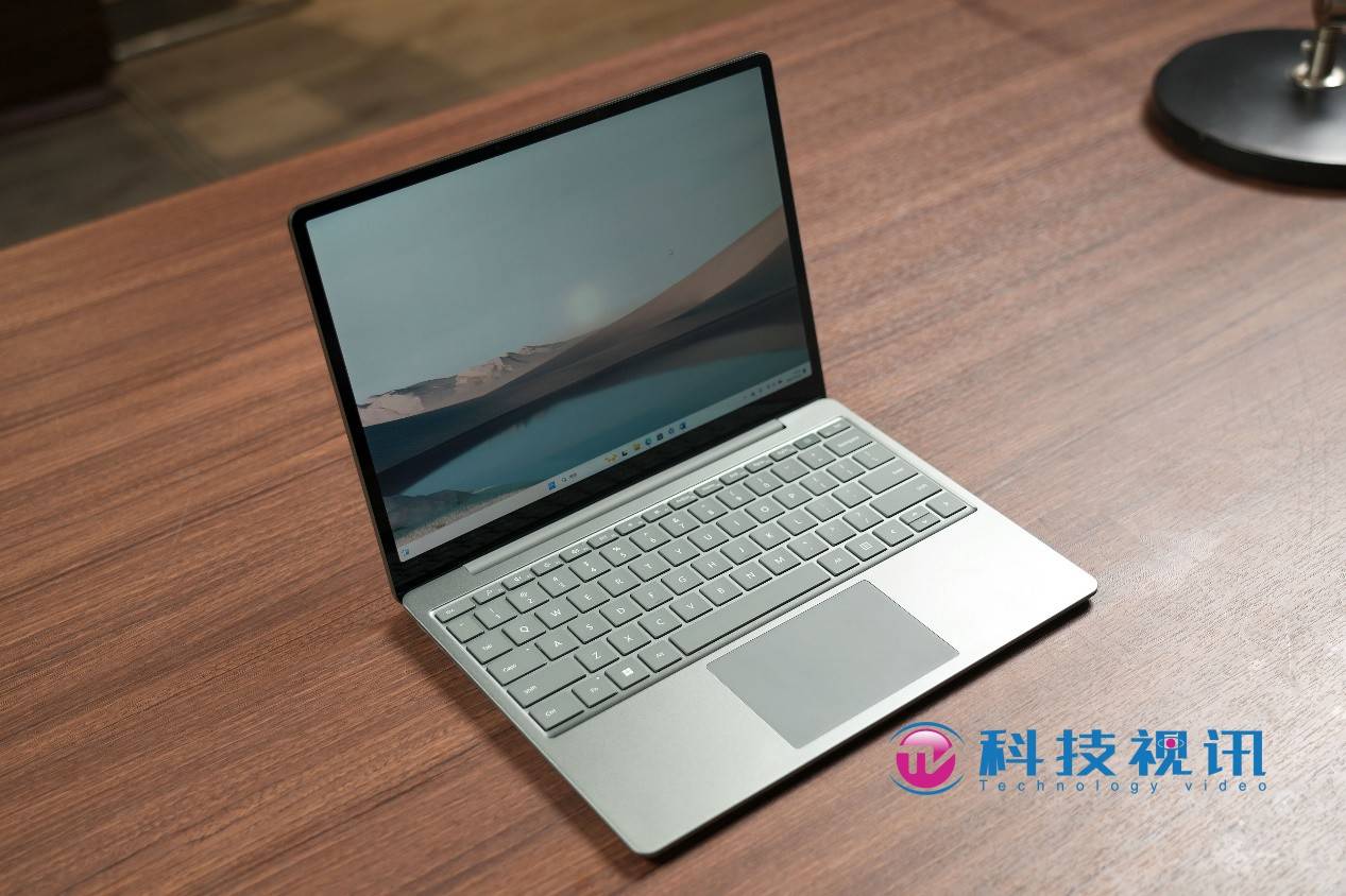 surface laptop go图片