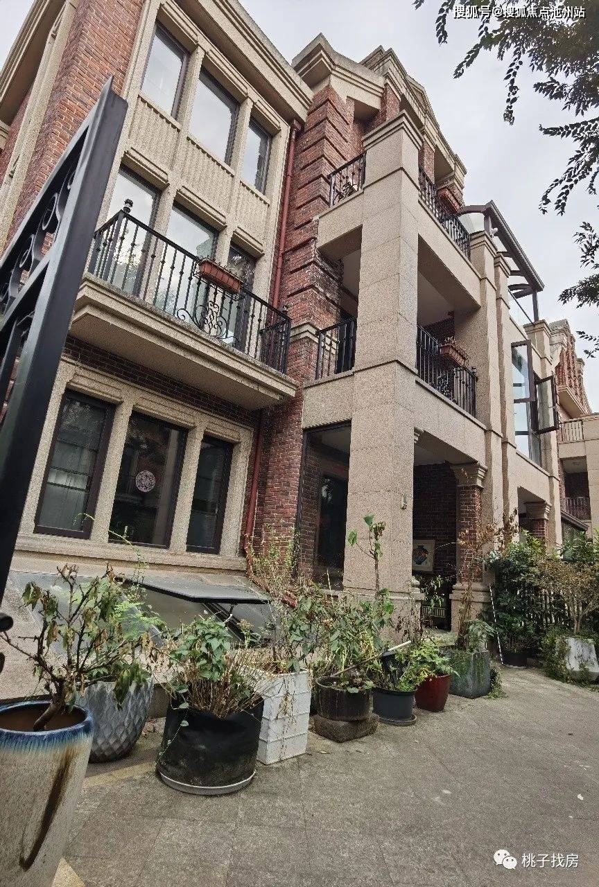 五年,精装修300万,家电全送,诚心急售,已空置杭州十二橡树售楼处电话