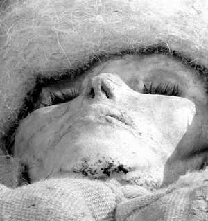 楼兰遗址挖出"睡美人",皮肤至今还有弹性,颜值甩明星一条街_公主_小河