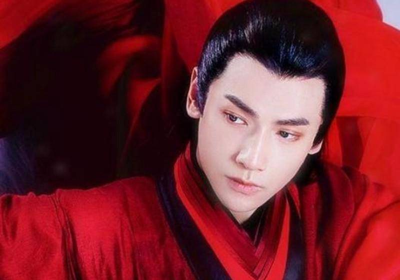 看看四大古装美男,网友看到他芳心暗许_朱一龙_美中_许凯