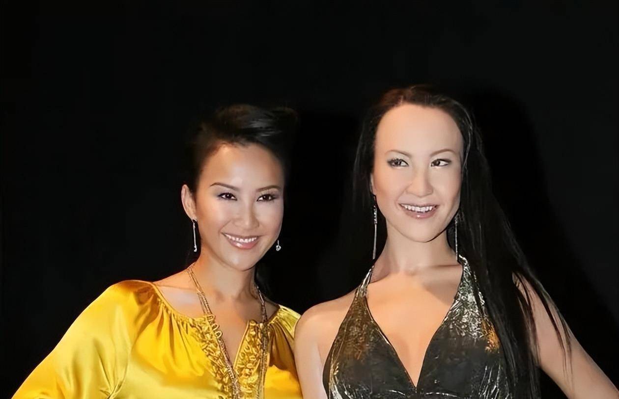 明星蜡像大赏:杨幂造型雷人又好笑,易烊千玺三秒破功:我不理解_李冰冰