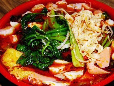 吃麻辣烫时，避开这4种食物不拿，老板一看：同行无疑了！(图2)