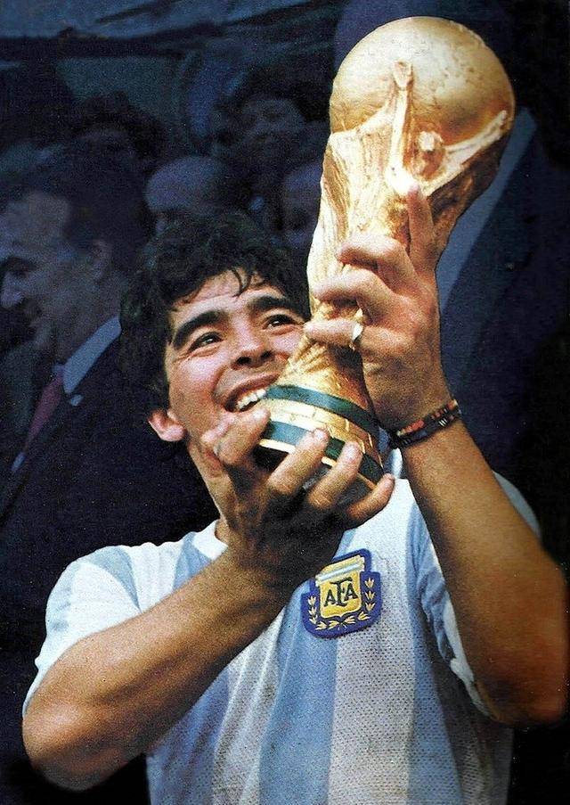 梅西的金球奖也是马拉多纳的,阿根廷再出一个球王是什么时候?
