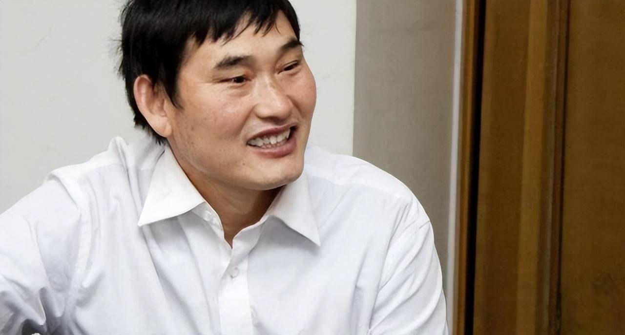 朱之文于2011年,参加《我是大明星》凭借歌曲《滚滚长江东逝水》获得