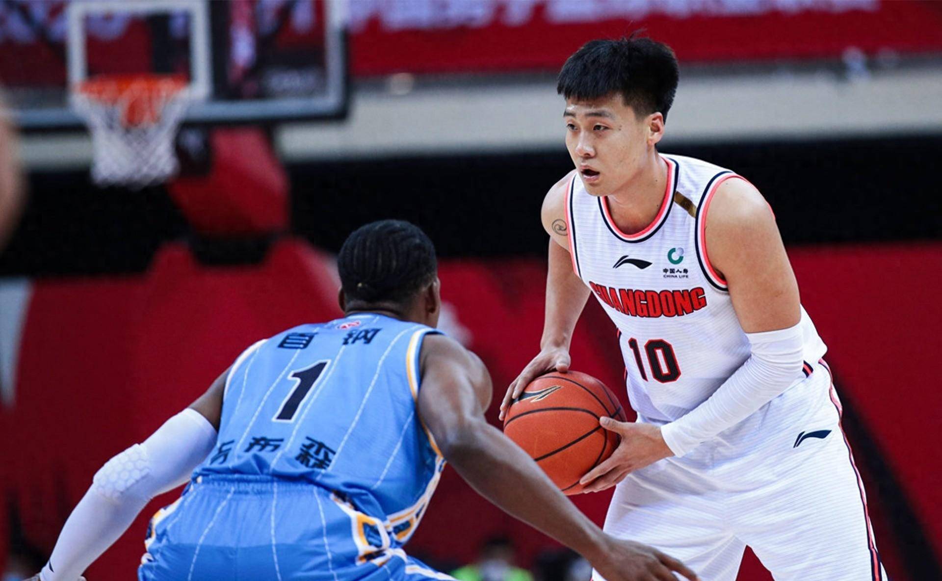 赵睿忍无可忍!坦言想要回到宏远,易建联出面声明!_篮球_广东队_实力