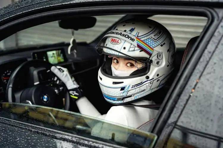 《赛车女孩》:一个叛逆的青少年开始一个独自的夏季旅程_电影_观众