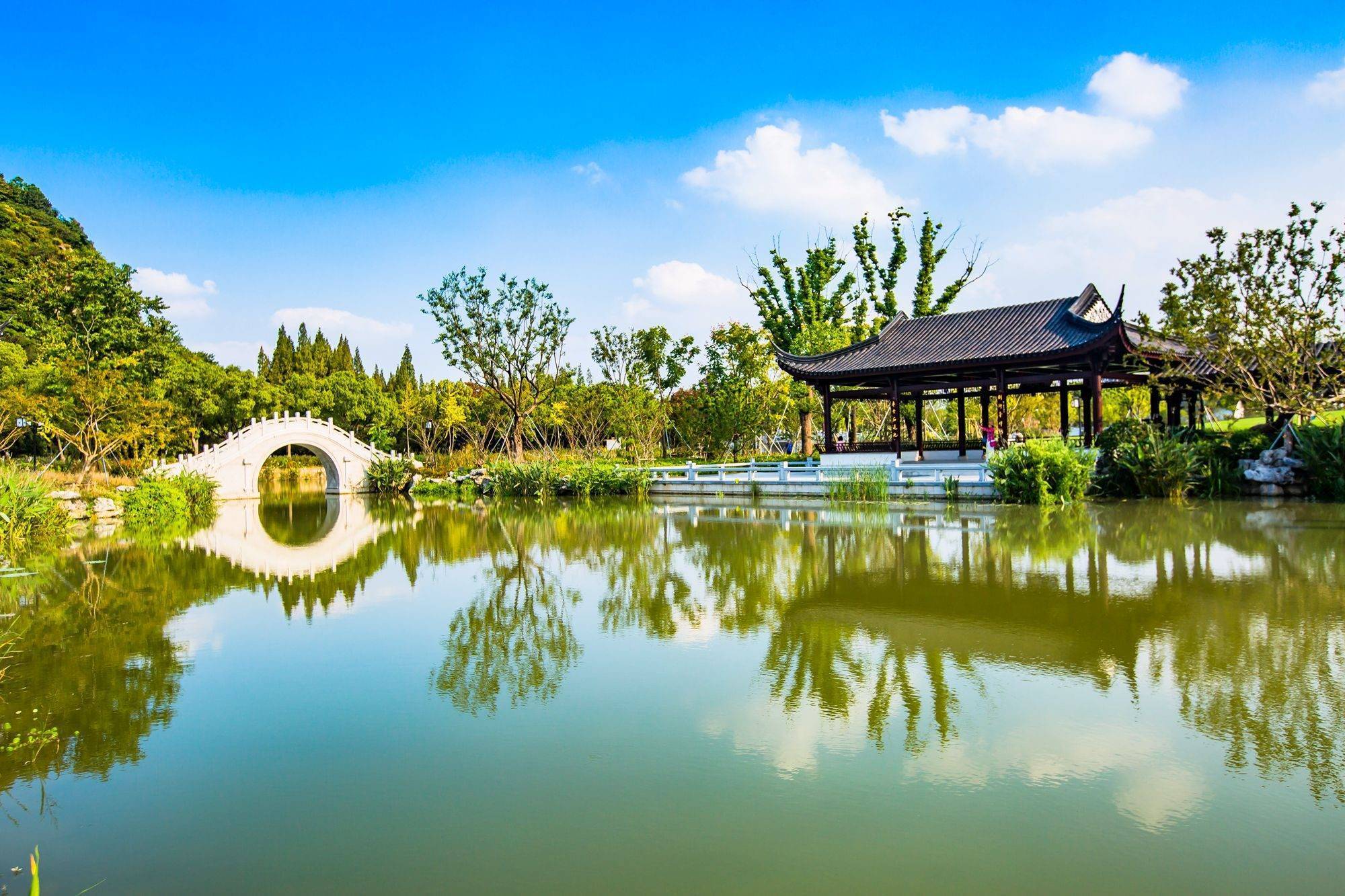 江苏昆山亭林园,历史悠久,名胜古迹众多,是休闲旅游的