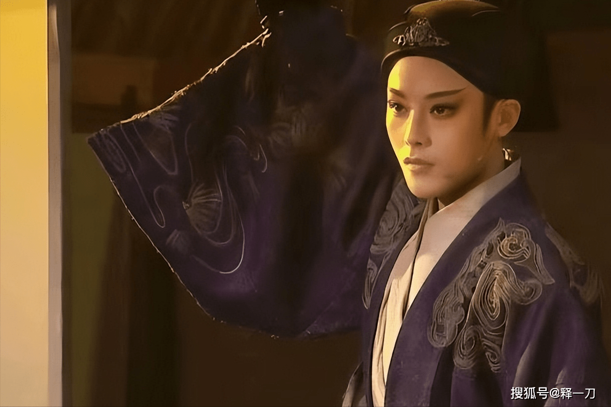 "玉面郎君"陈丽君,一炮而红,让所有人都笑掉了牙_越剧_云霄_人物