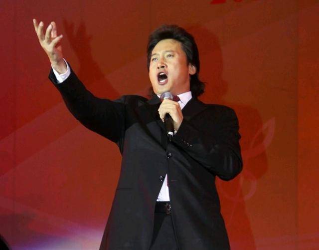 他刚刚担任音乐学院院长,"中国第一男高",红得发紫,今年58岁_戴玉强