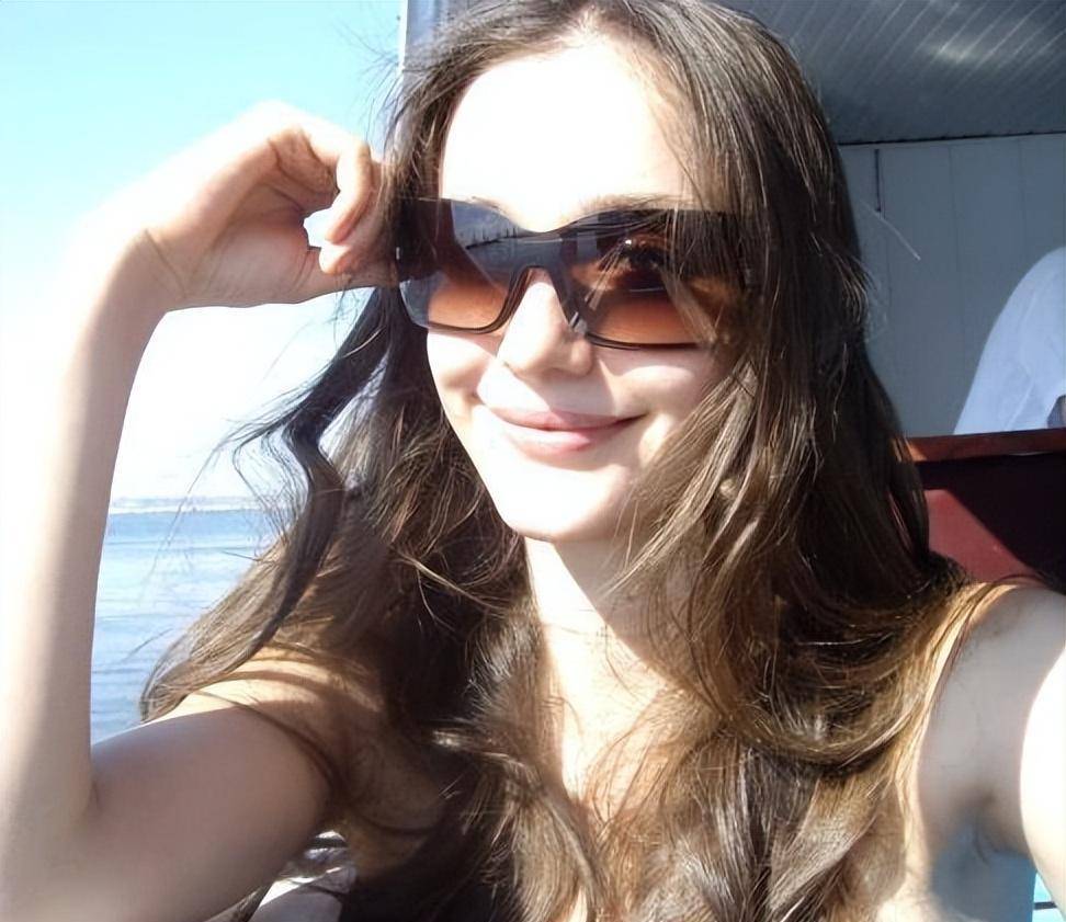 国外体操女神,为爱远嫁我们,和男子结婚后直言:晚上像是单身_瑞莎