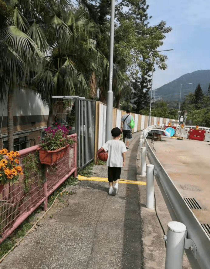还记得应采儿和小春哥的孩子吗?