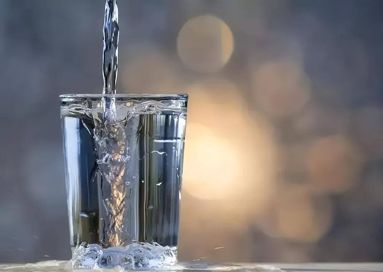 为何不可向开水尿尿?马拉高尼效应解析!_亚硝胺_尿液_反应